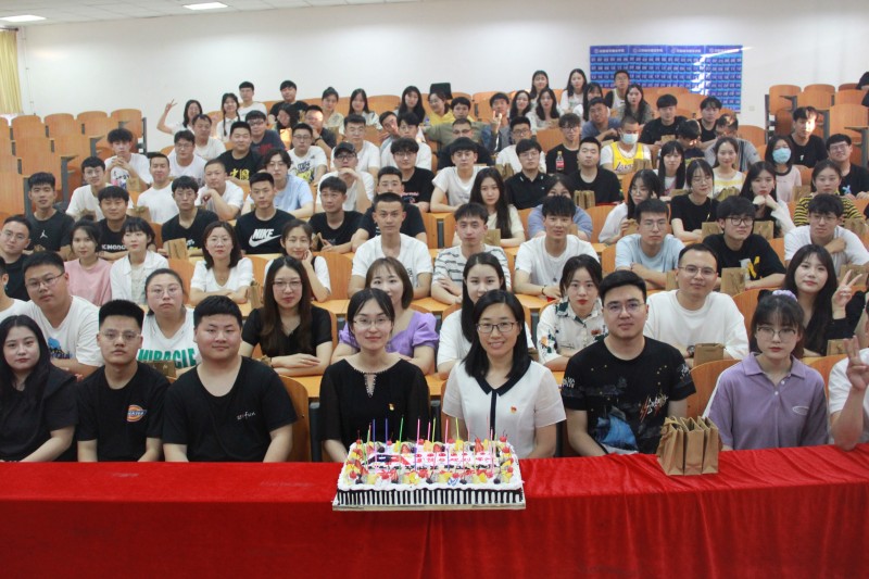 公司召开“献礼建党百年，逐梦扬帆起航”主题班会-3